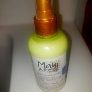 Maui Moisture + Flaxseed Curl Refresher Mist